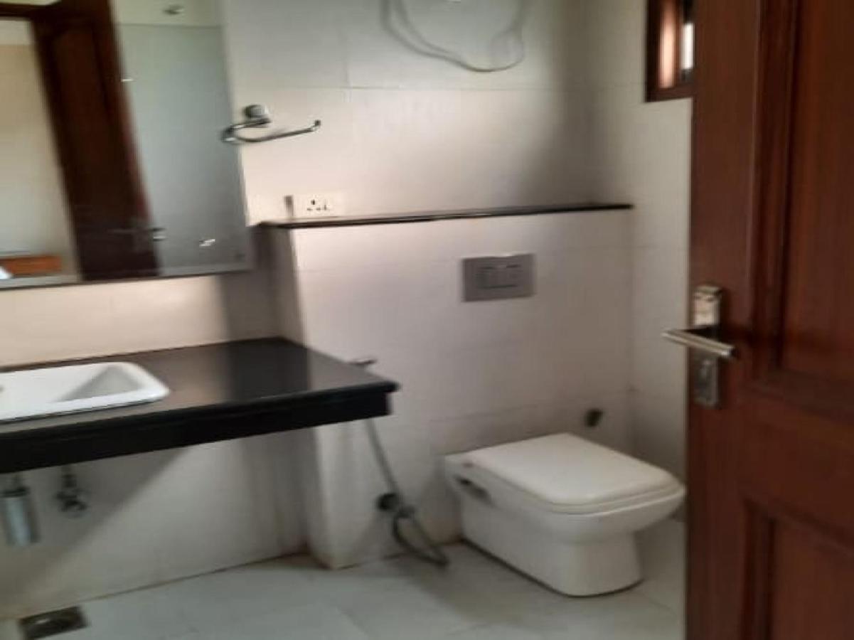 Oyo 74401 Aster Garden Suites Gurgaon Exterior foto
