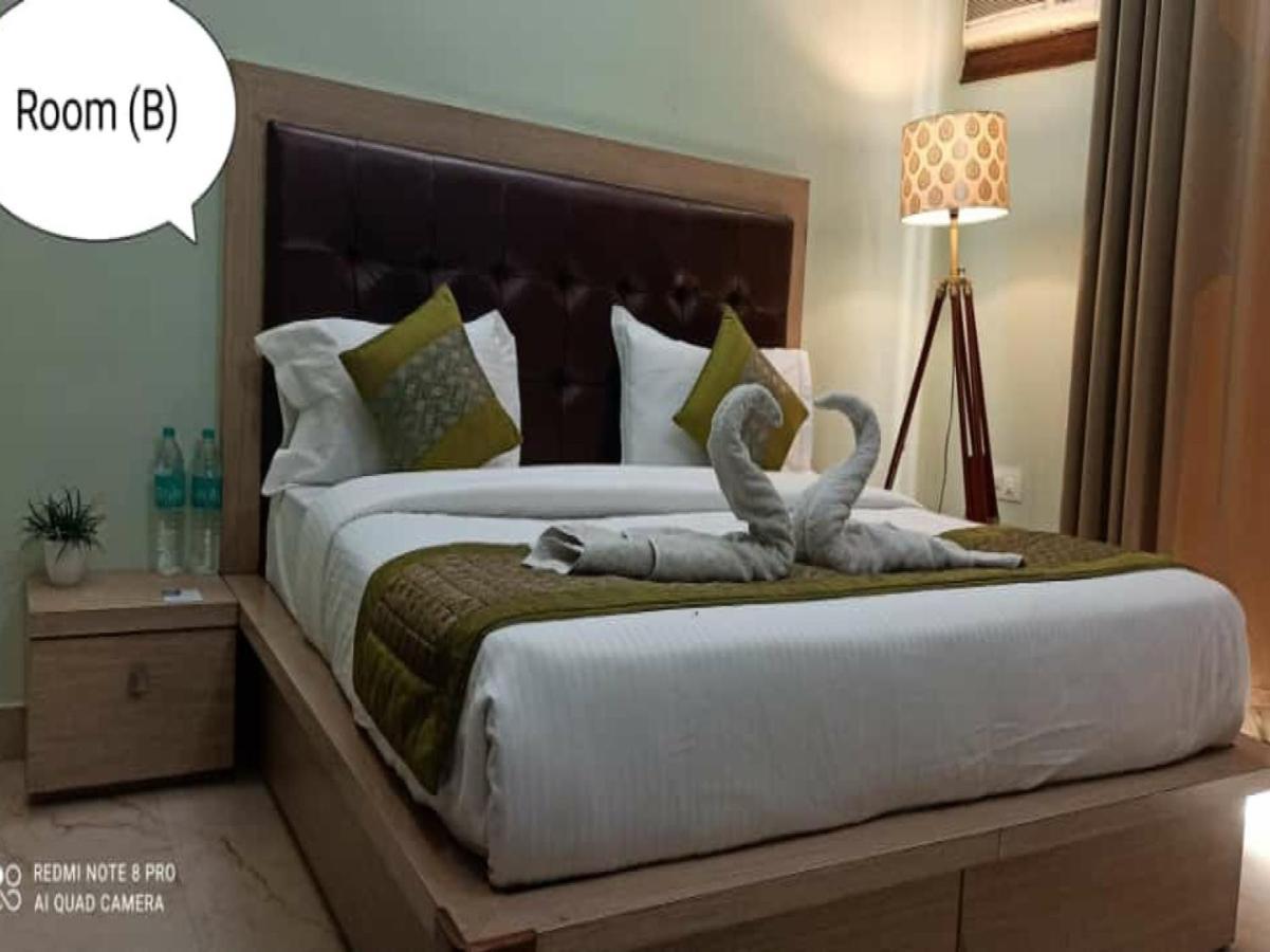 Oyo 74401 Aster Garden Suites Gurgaon Exterior foto