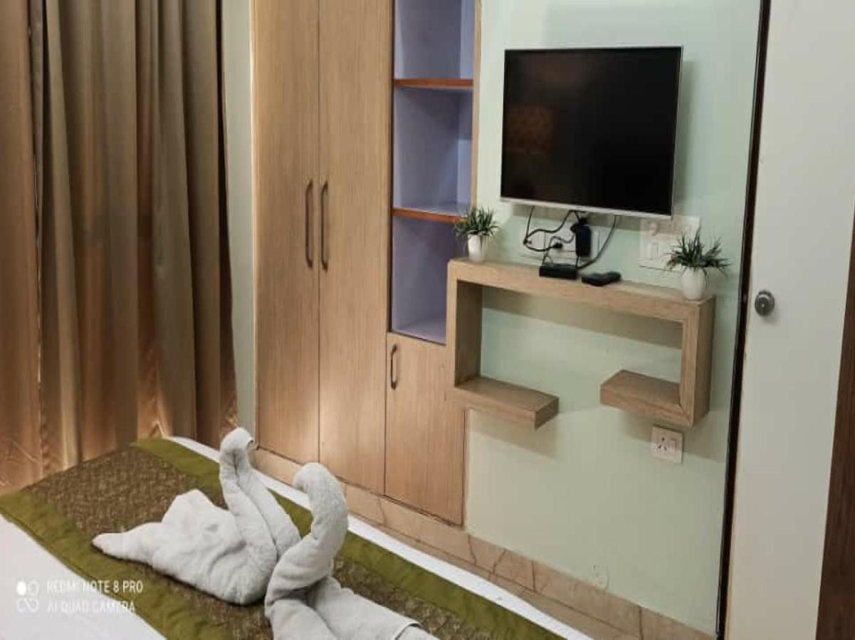 Oyo 74401 Aster Garden Suites Gurgaon Exterior foto