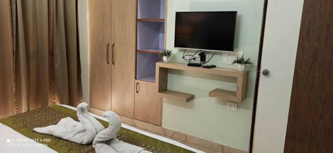 Oyo 74401 Aster Garden Suites Gurgaon Exterior foto