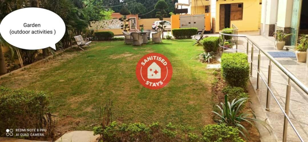 Oyo 74401 Aster Garden Suites Gurgaon Exterior foto